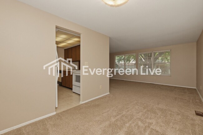Photo - 5718 Troy Villa Blvd