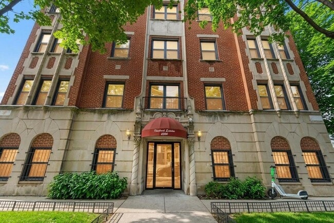 Building Photo - 6324 S Kimbark Ave