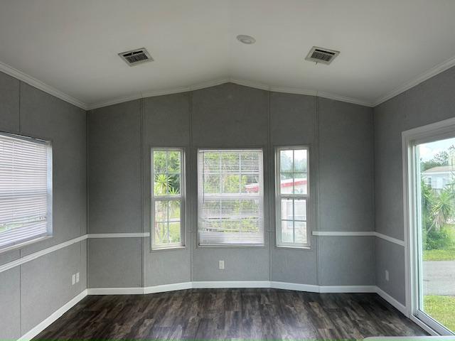 Photo - 6941 MacDonald Ct