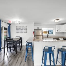 Photo - 5201 Banks Pl NE