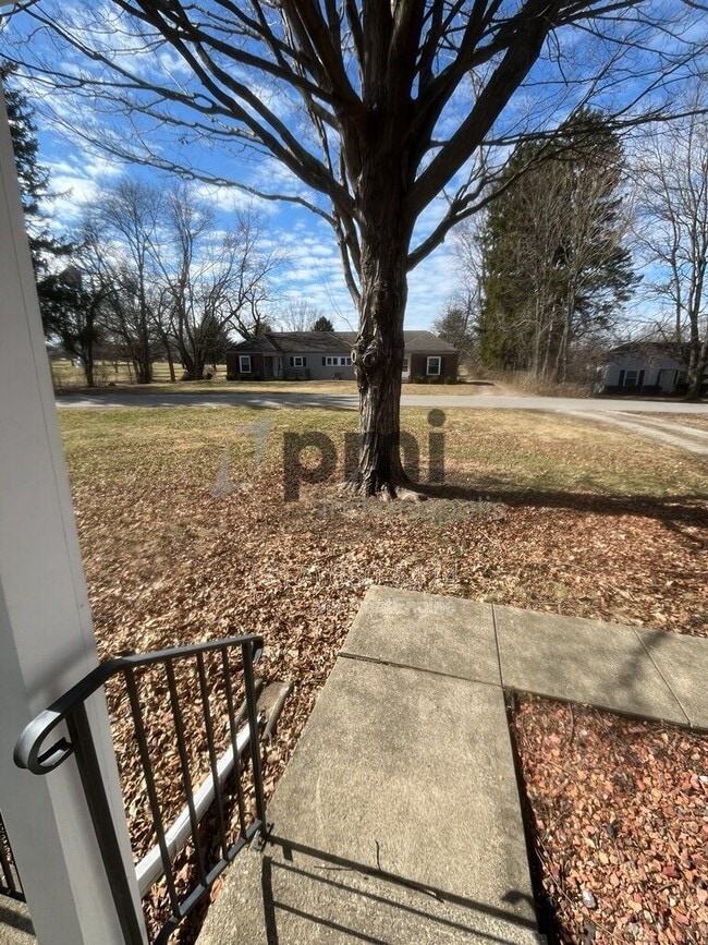 Photo - 210 Donnelly Dr