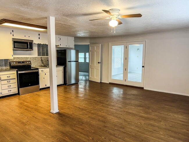 Photo - 610 Guadalupe St