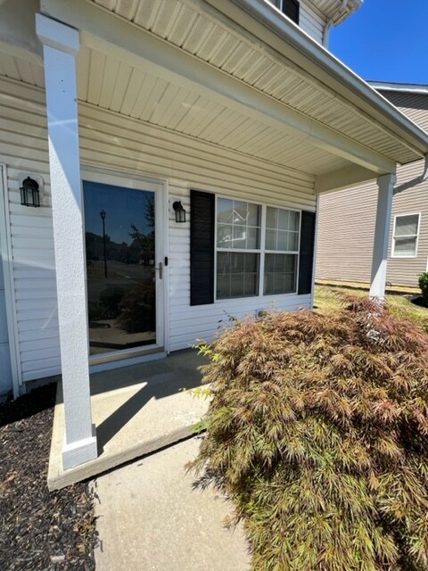 Photo - 696 Wilke Pl