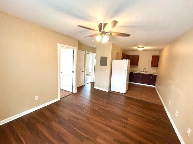 Photo - *MOVE IN SPECIAL* 2 Bedroom / 1 Bath Unit Near Lackland AFB!