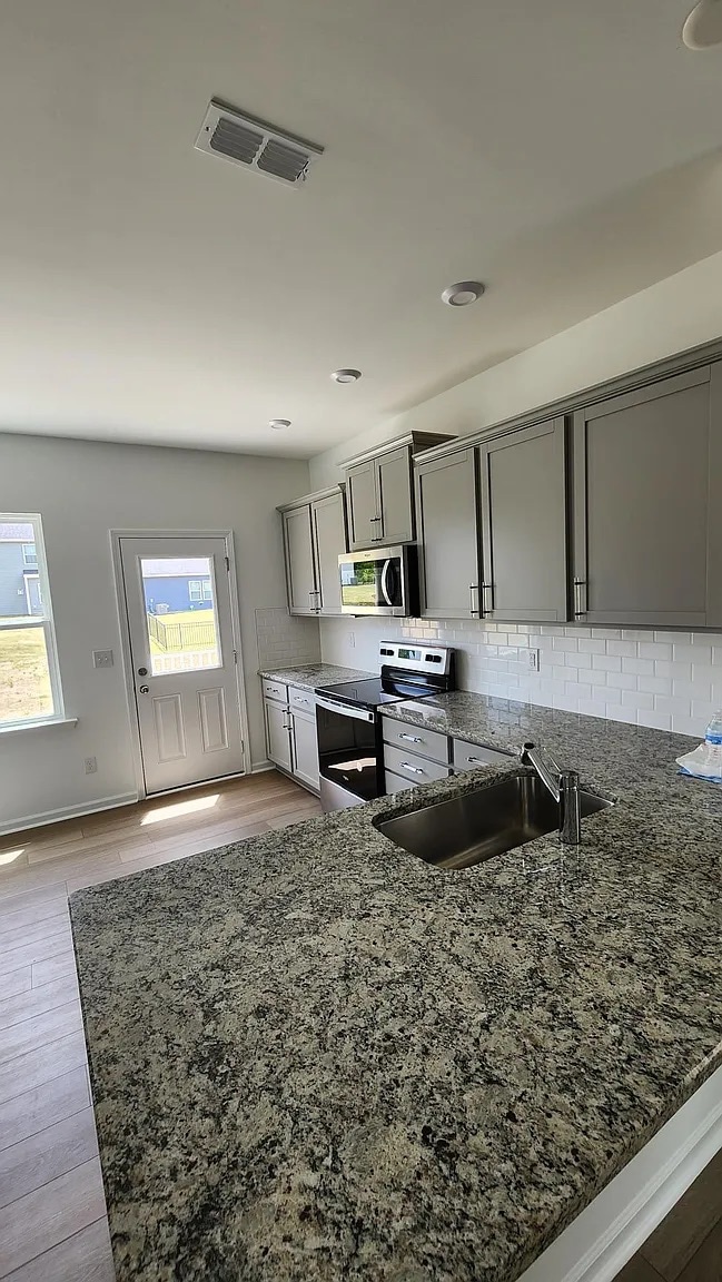 Photo - Room in House on Godwit Ln