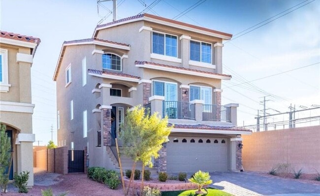 Photo - Luxurious 3-Story Modern Masterpiece in So...