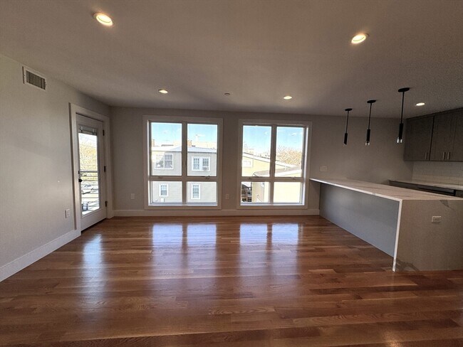 Photo - 39 Rich St Unit 2