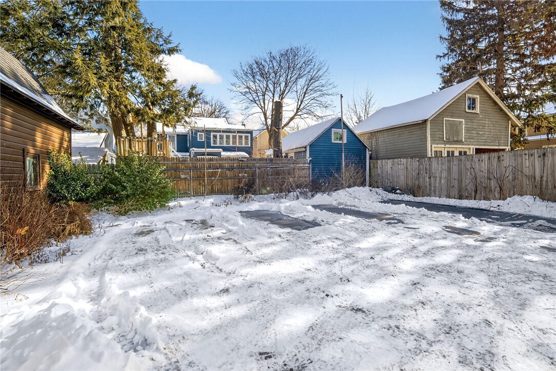 Photo - 607 N Cayuga St