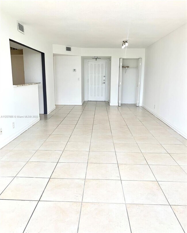 Photo - 200 Leslie Dr Unidad 1023