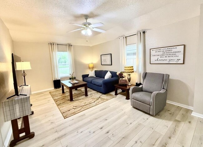 Photo - 1606 Bagby Ave