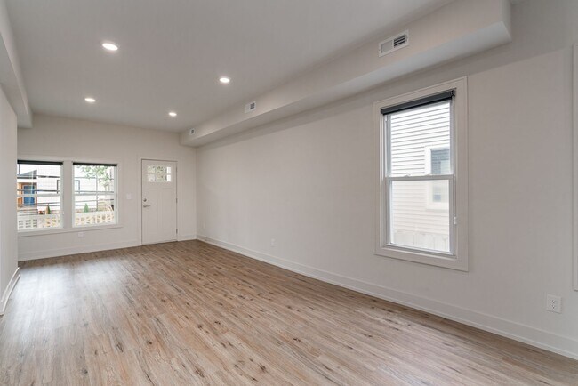 Photo - 468-470-470 E 2nd Ave Unit 468 E. 2nd Ave