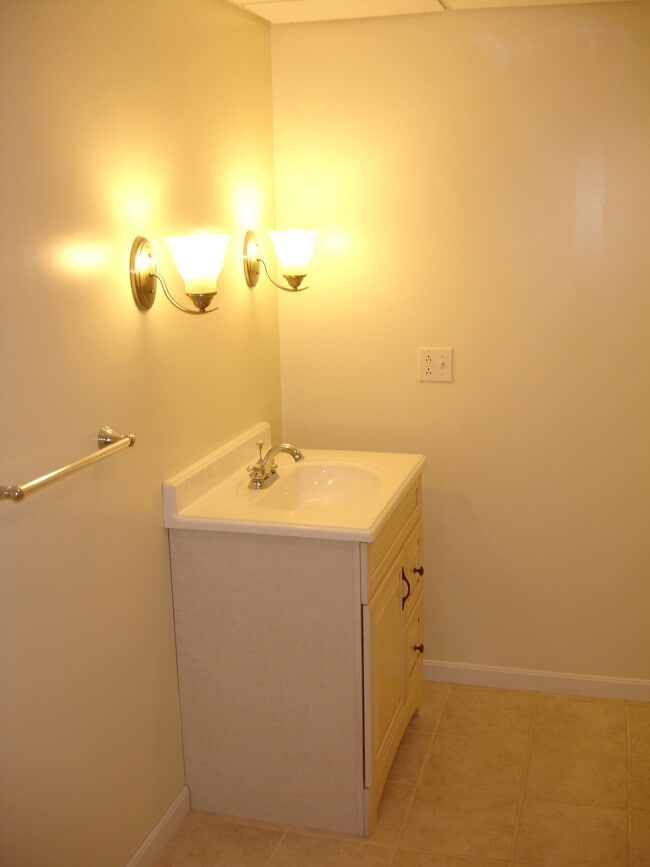 Photo - 10676 Dorr Rd Unidad B