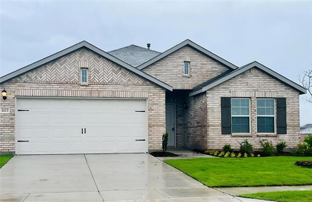 Photo - 1613 Magallon Dr House