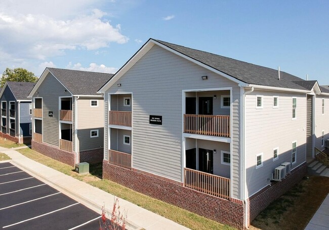 Building Photo - 109 Spring Meadow Path Unit 1