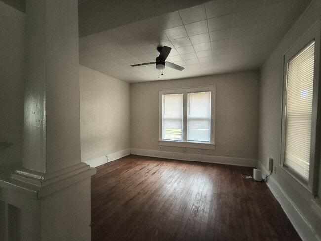 Photo - 402 E Warner Ave