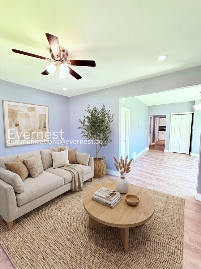 Photo - 1464 Baldwin St