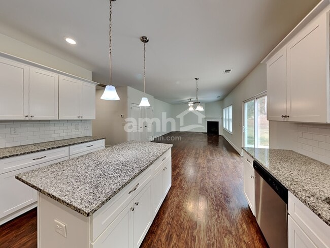 Photo - 456 Pearson Cir