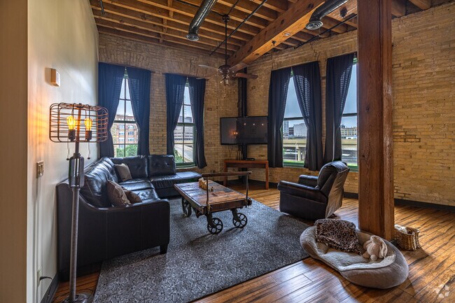 2BR, 1BA - 1000SF - Pritzlaff Lofts