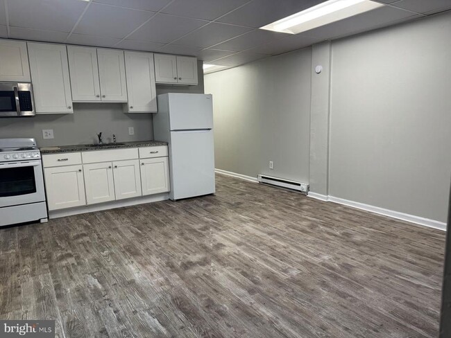 Photo - 2268 E Clearfield St