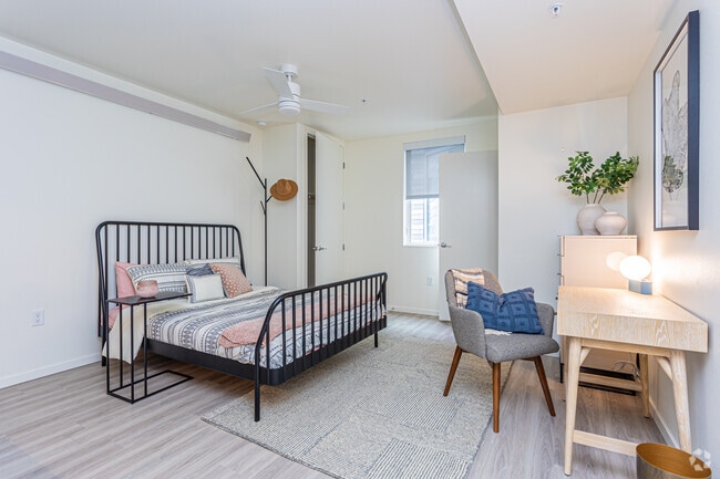 0BR, 1BA - 435SF