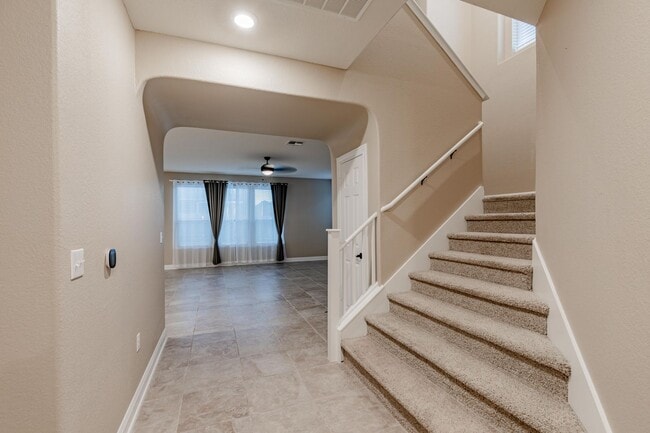 Photo - Beautiful 4BR / 2.5BA Home – Walk-In Closet, Covered Deck & Laundry Room