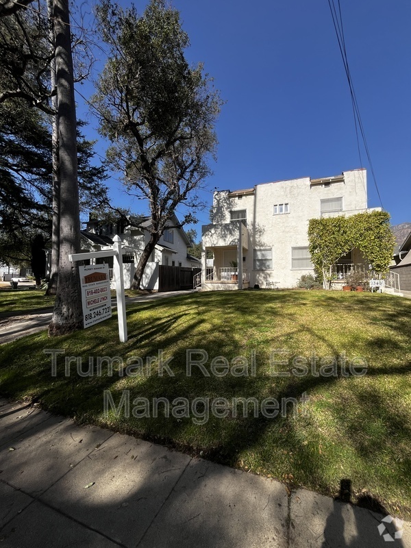 Building Photo - 1347 E Elizabeth St Rental