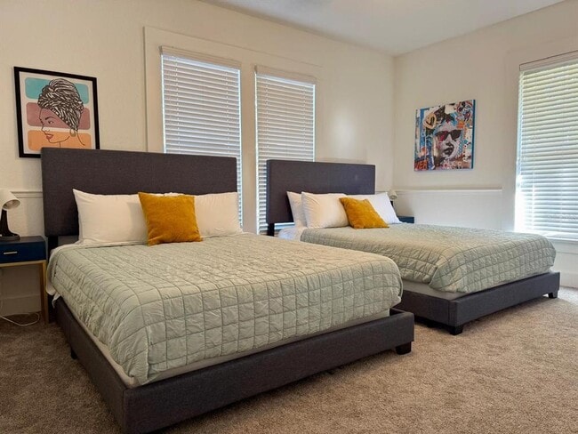 Photo - 910 SE 2nd St