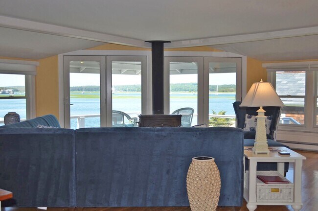 Photo - Waterfront Winter Rental: Sunset Cove (Utilities Included)