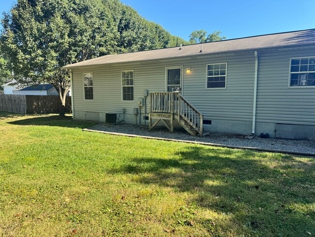 Photo - 3 Bedroom, 1 Bathroom Apartment in Thomasville