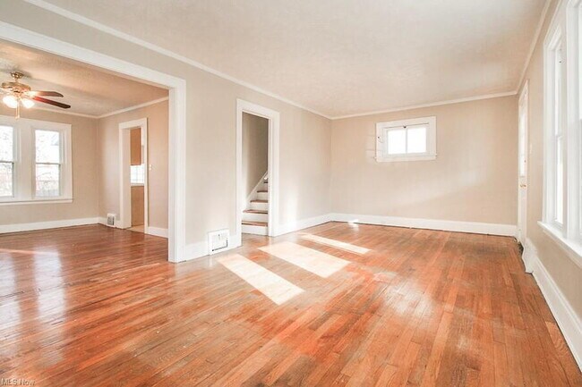 Photo - 4730 Blythin Rd