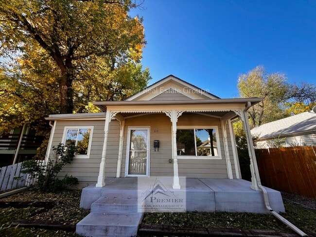 Building Photo - 619 E Monument St
