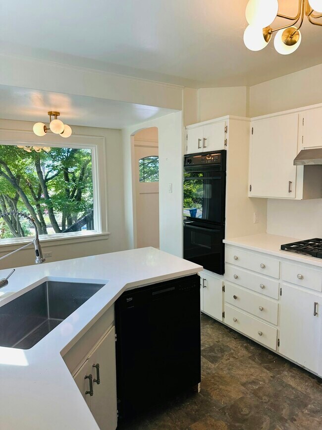 Photo - 942 NW 58th St