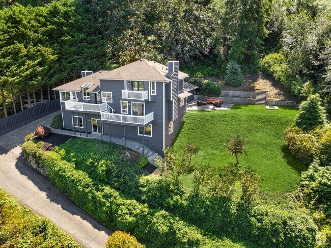 Building Photo - Beautiful Home in Mukilteo with Panoramic ...