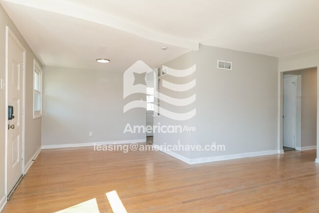 Photo - 320 St Eugene Ln