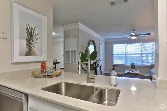 2BR, 2BA