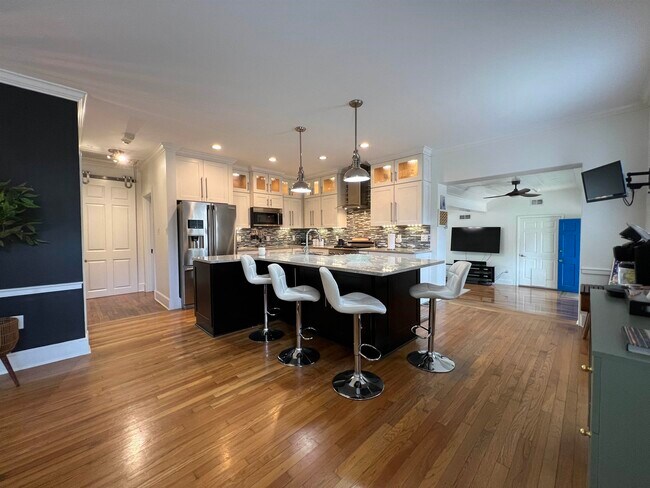 Photo - 817 Cypress Dr