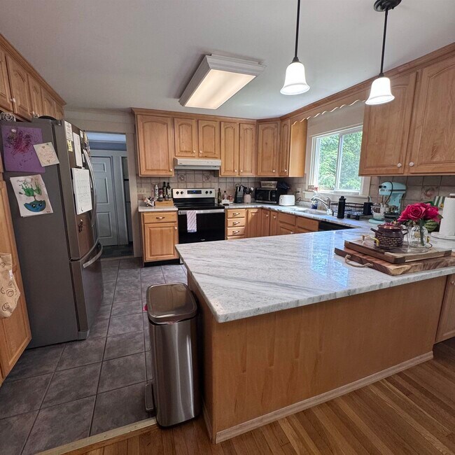 Photo - 44 Stowell Rd