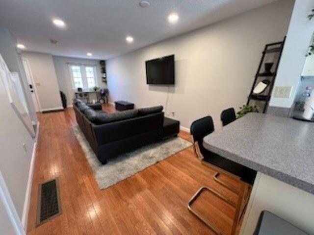 517 Fox Hollow Way