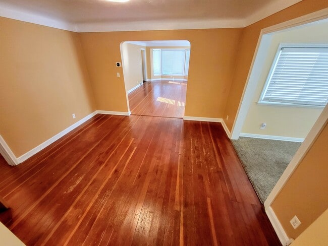 Sunny dining room - sun room / office to right - 1588 Hillcrest Ave