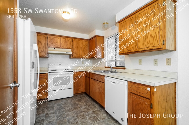 Photo - 1558 SW Swantown Rd