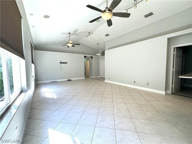 Photo - 1356 Triandra Ln