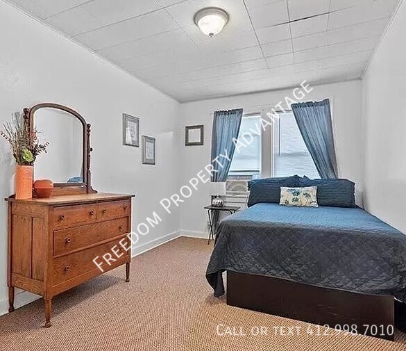 Photo - 3112 Elroy Ave Unit 2