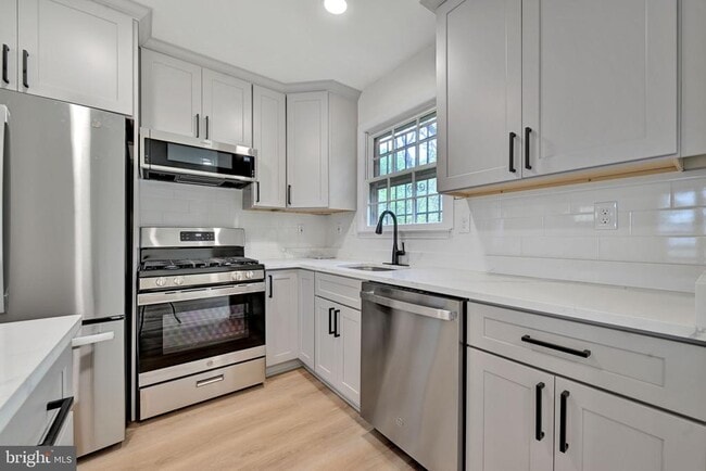 Building Photo - 6809 Sisalbed Dr