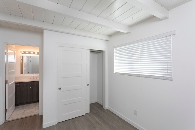 Photo - *OPEN HOUSE: 10/25 3-4PM* Ocean Beach 1BR ... Unit 05