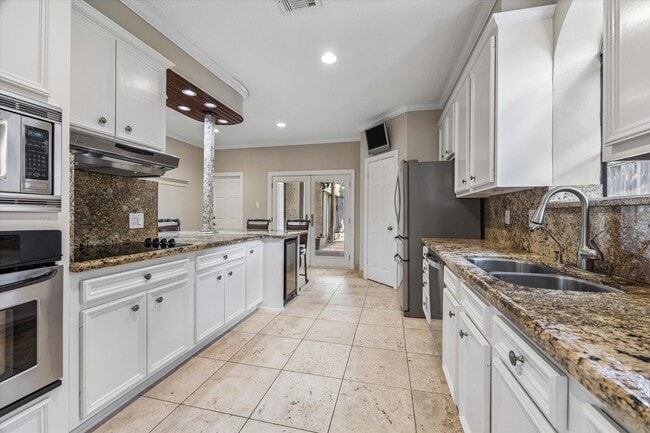 Photo - 6 Pembrook Ct