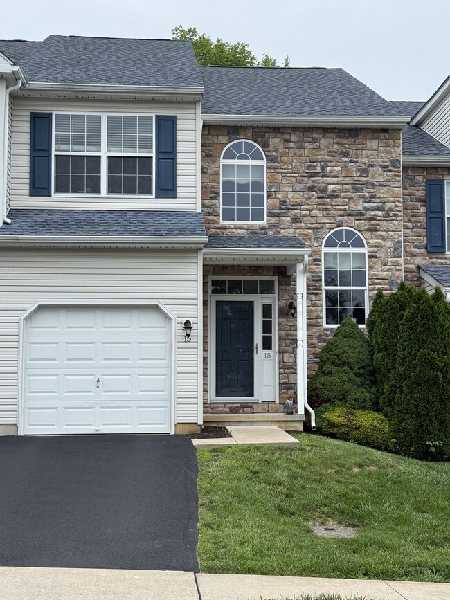 Photo - 15 Emily Ct Townhome
