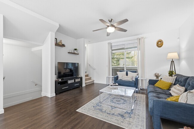 Photo - 16337-16337 15 Ave