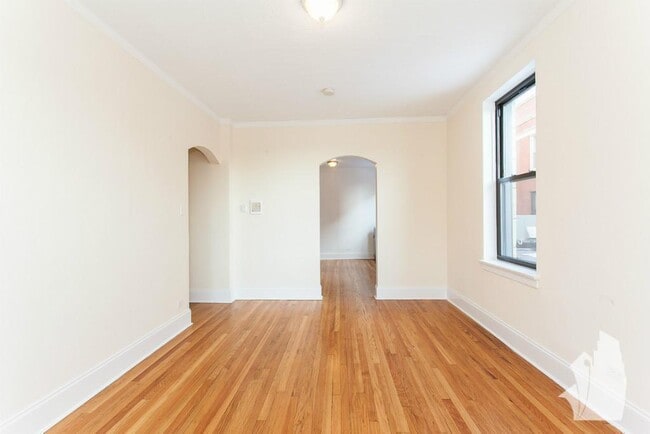 Photo - 2737 N Spaulding Ave Unit 312
