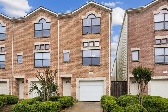 Building Photo - 3501 Link Valley Dr. Unit 301