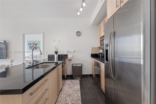 Photo - 79 SW 12th St Unit 3704